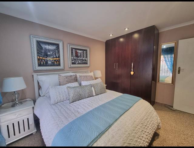 3 BEDROOM HOUSE FOR SALE IN VANDERBIJLPARK SE 4